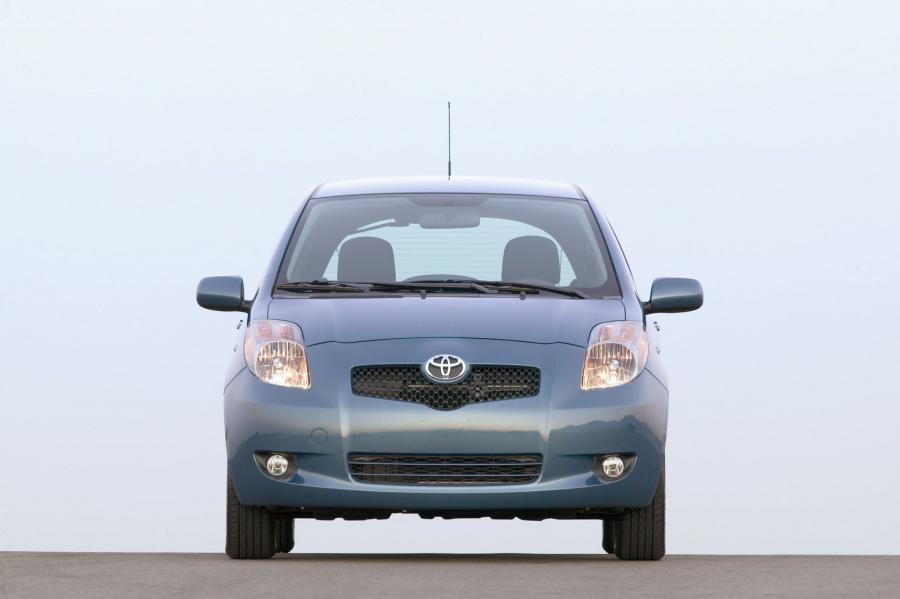  Toyota Yaris 2005 года  (фото 134 из 165)